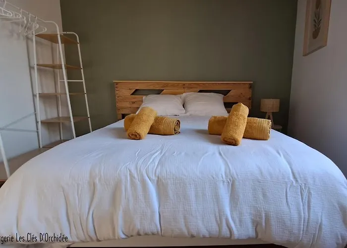 Les Cles Du Clocher Apartment Le Vieil-Baugé